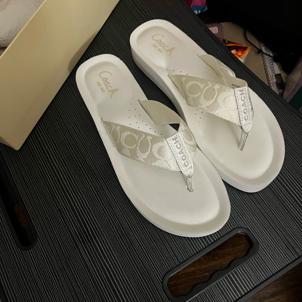 Brand new in box Coach Women's White Flip Flops size 7